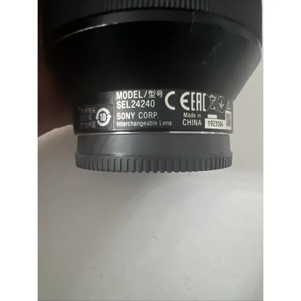 Sony SEL24240 FE 24-240mm F3.5-6.3 OSS E-mount Telephoto Zoom Lens